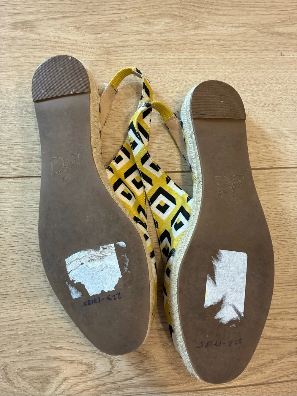 Diane Von Furstenberg Women’s Slingback Flat Espadrilles Yellow Size 7